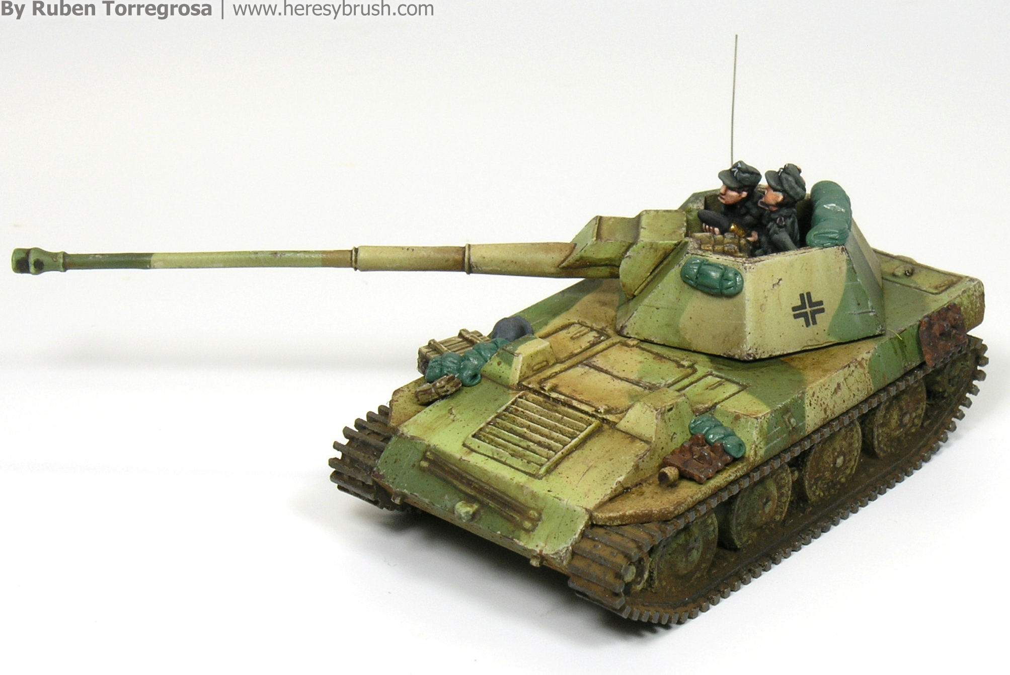Painting 15mm tanks: Steyr tank